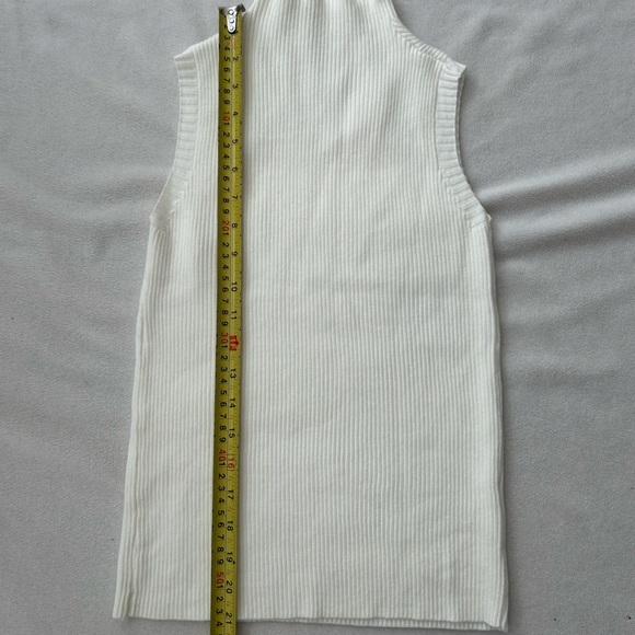 Mock neck Sleeveless Knit Top in White - Picture 2 of 8